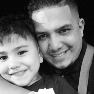 Meet your Posher, Nestor eduardo